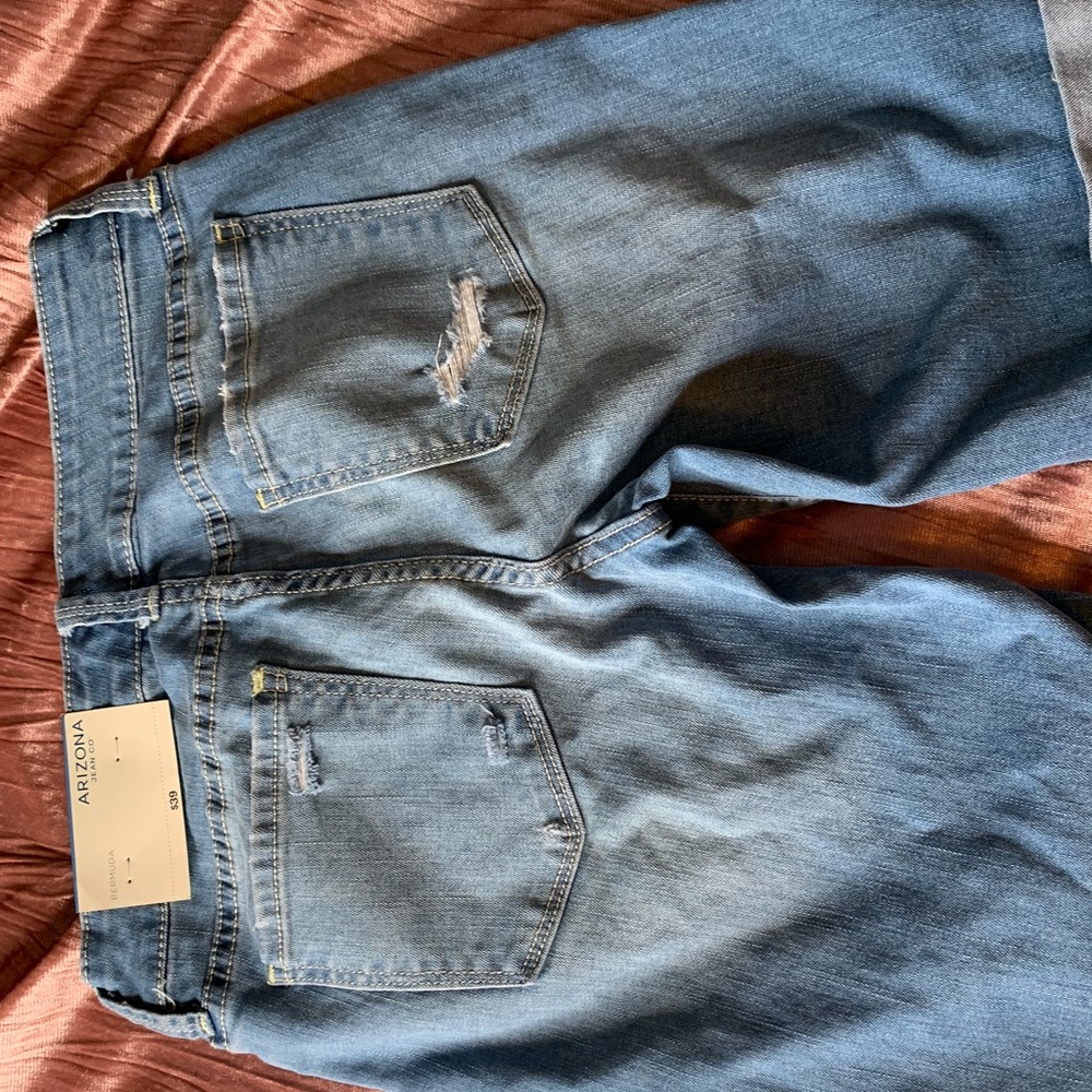 Shorts - Picture 4 of 4